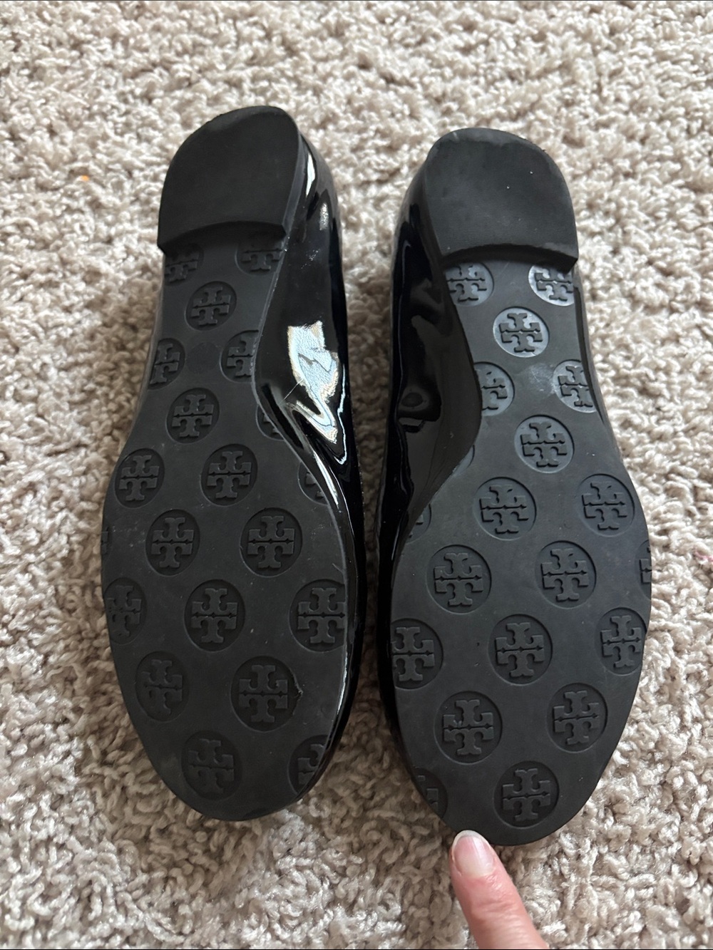 Tory Burch Black Patent Leather Logo Ballet Flats - Picture 3 of 7